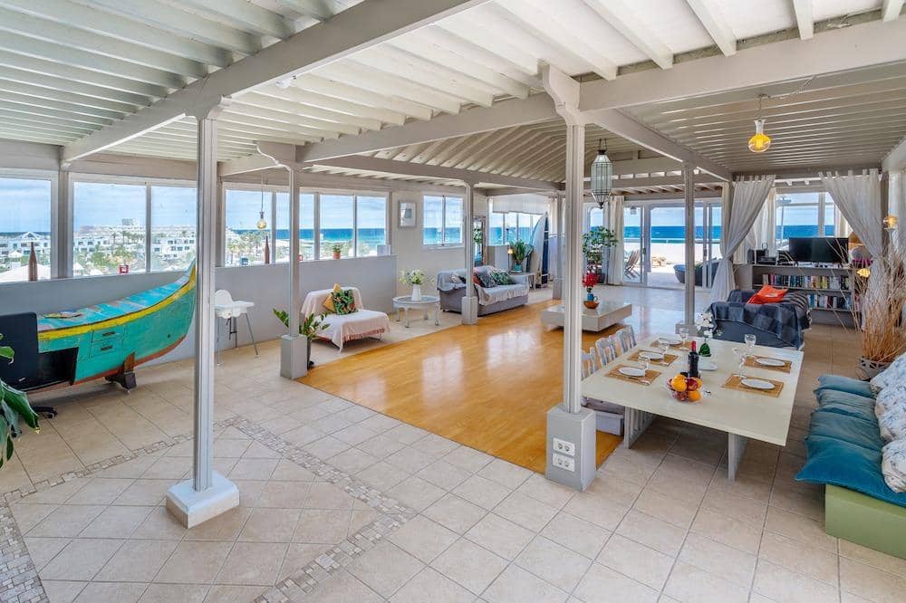 2 bedroom Flat for sale in Costa Teguise - € 839,000 (Ref: 8457138)