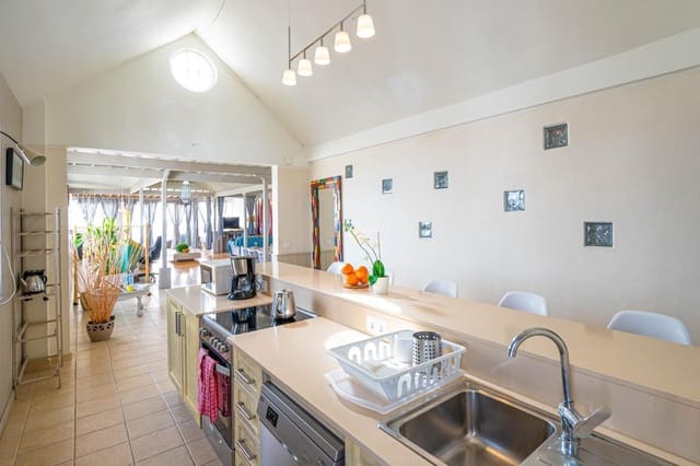 2 bedroom Flat for sale in Costa Teguise, Teguise - € 839,000 (Ref: 8457138)