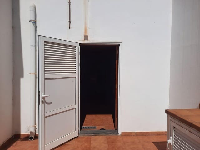 Commercial for sale in Punta Mujeres, Haría - € 228,000 (Ref: 8687744)