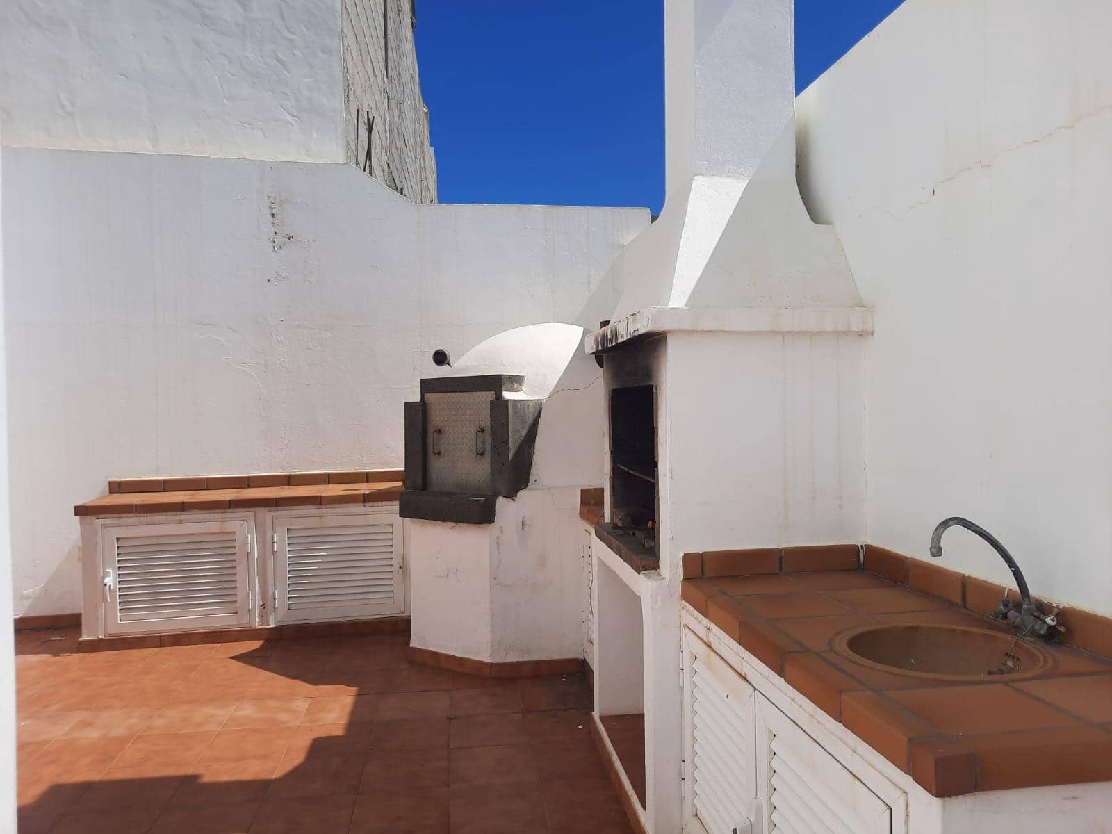 Commercial for sale in Punta Mujeres - € 228,000 (Ref: 8687744)