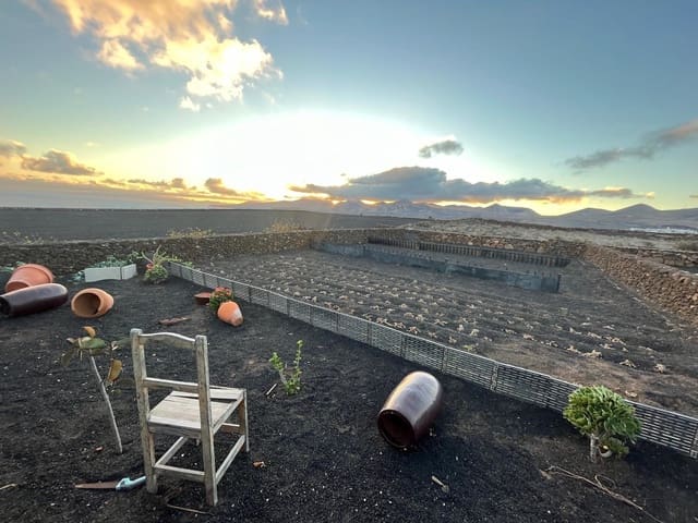 2 sypialnia Willa na sprzedaż w Tías z garażem - 775 000 € (Ref: 8836753)