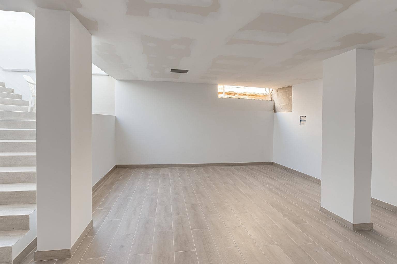 3 slaapkamer Flat te koop in Puerto del Carmen - € 239.000 (Ref: 8857144)