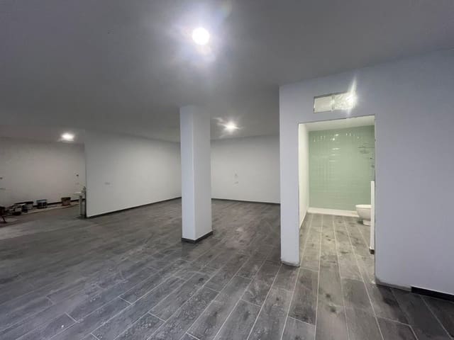 3 bedroom Flat for sale in Puerto del Carmen, Tías - € 239,000 (Ref: 8857144)