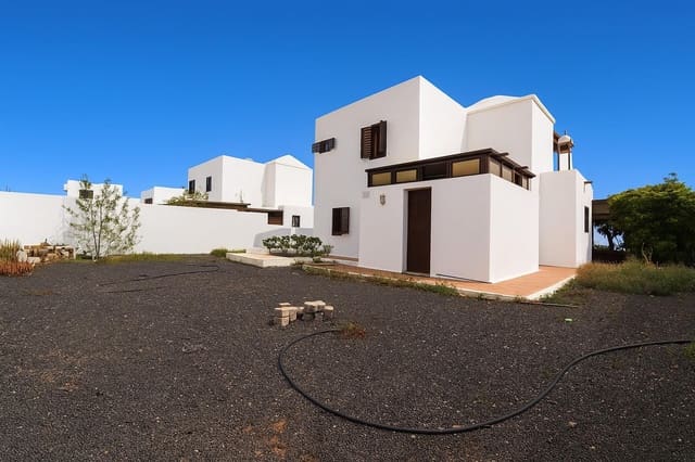 4 sypialnia Willa na sprzedaż w Tahiche, Teguise z garażem - 499 000 € (Ref: 8913006)