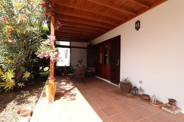 4 sypialnia Willa na sprzedaż w Tahiche, Teguise z garażem - 499 000 € (Ref: 8913006)