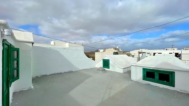 3 soveværelse Villa til salg i Famara, Teguise - € 360.000 (Ref: 8913008)