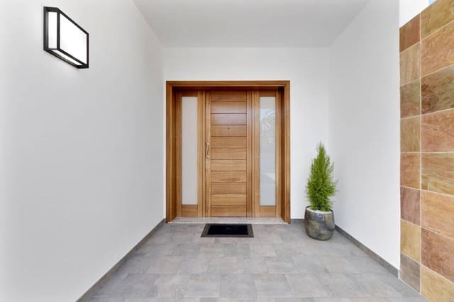 3 soverom Villa til salgs i Tías med svømmebasseng garasje - € 1 240 000 (Ref: 8928736)