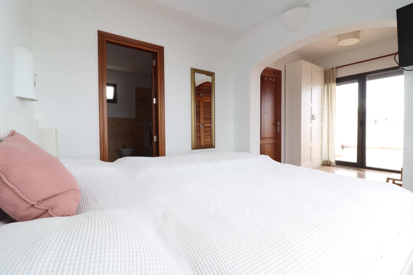 4 makuuhuone Huvila myytävänä paikassa Playa Blanca mukana uima-altaan - 595 000 € (Ref: 8950585)