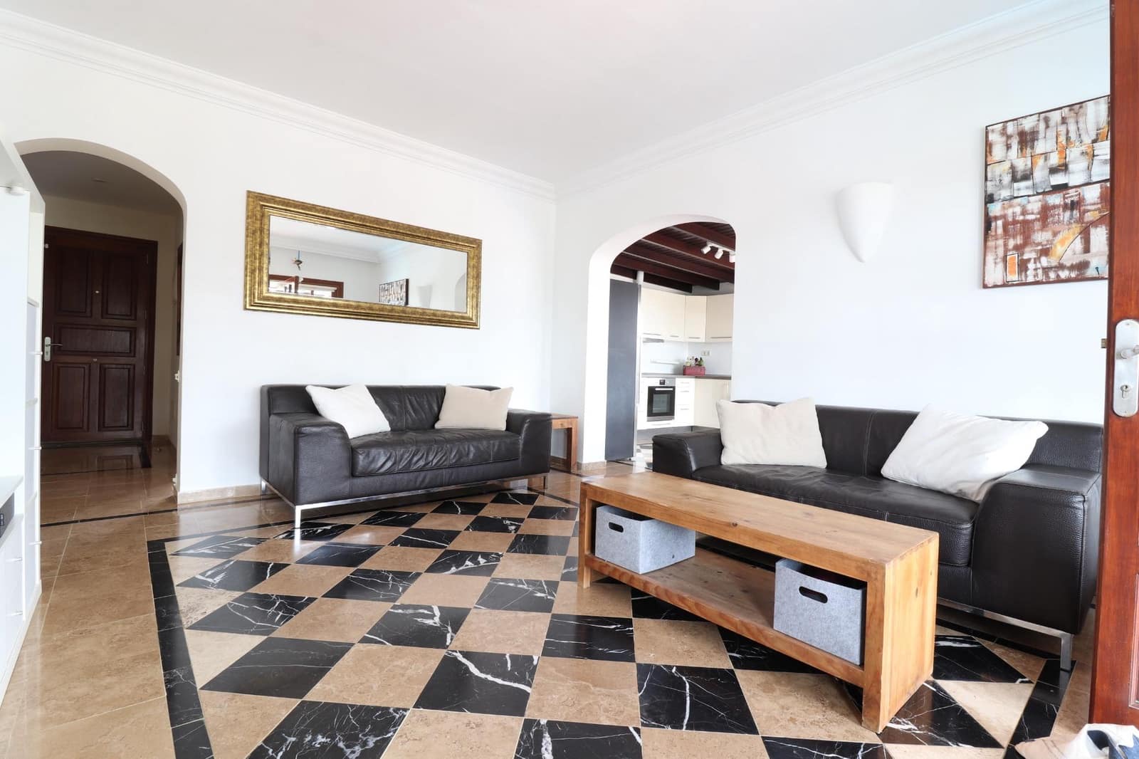 4 makuuhuone Huvila myytävänä paikassa Playa Blanca mukana uima-altaan - 595 000 € (Ref: 8950585)