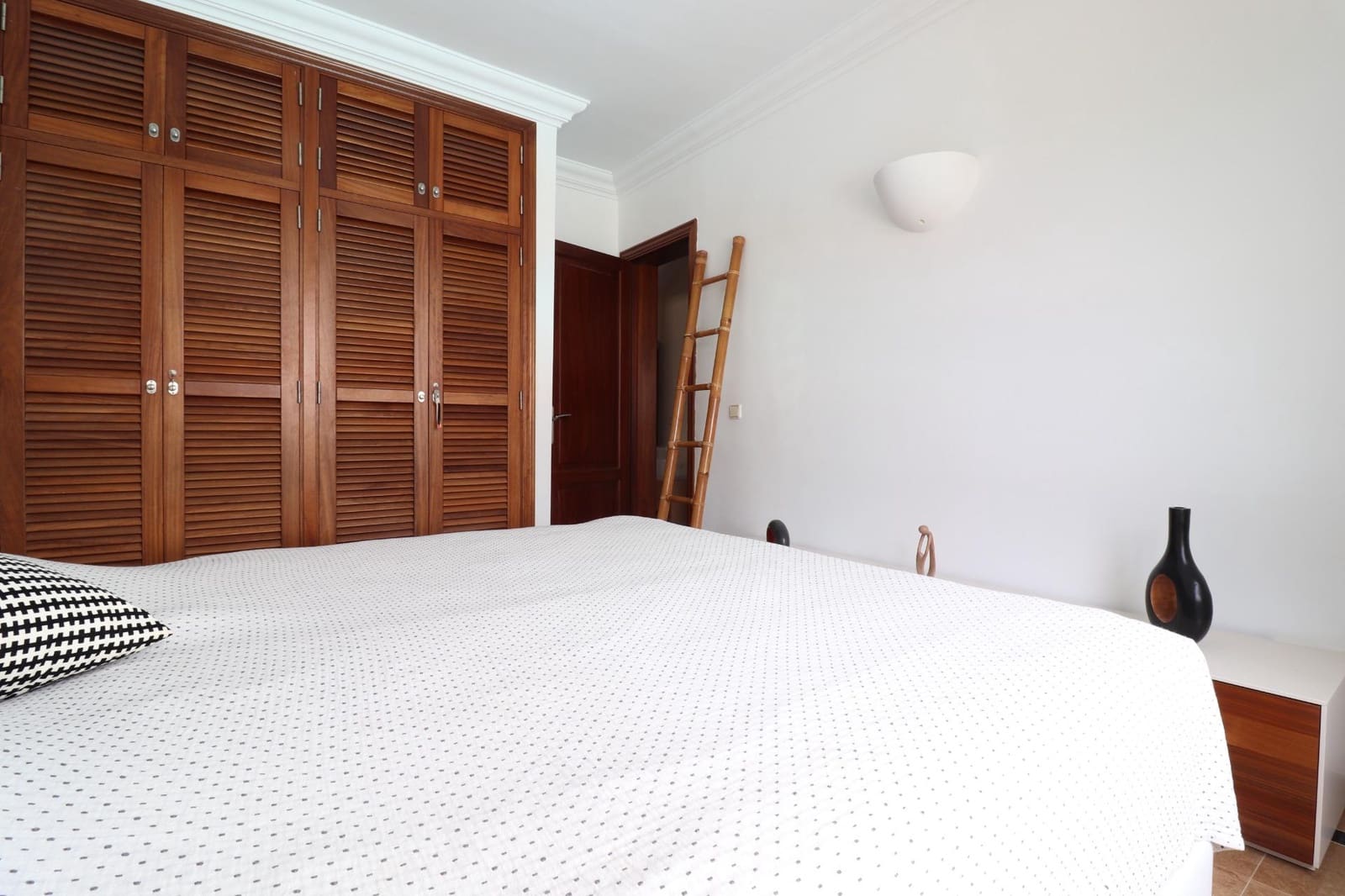 4 slaapkamer Villa te koop in Playa Blanca met zwembad - € 595.000 (Ref: 8950585)