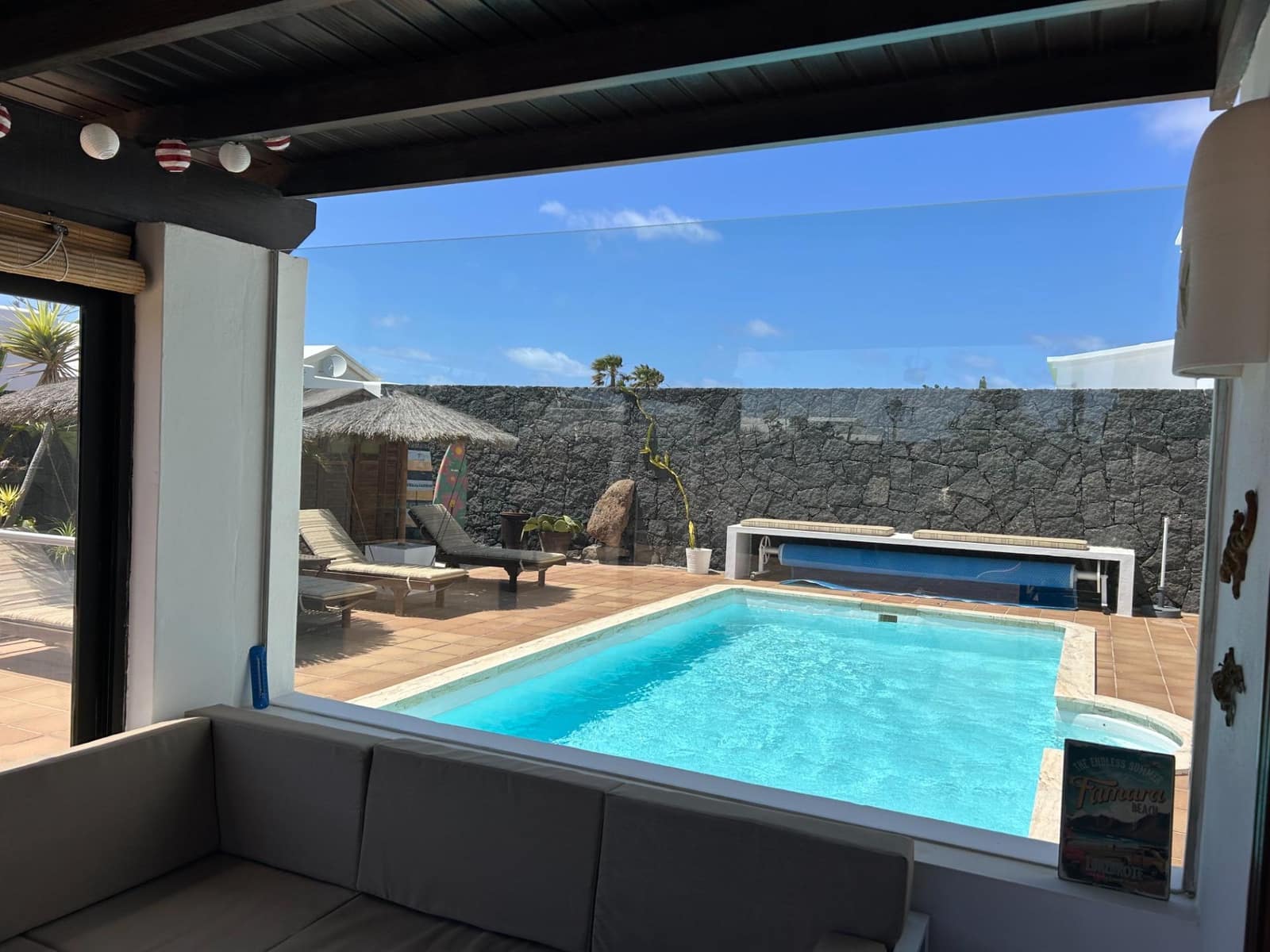 4 slaapkamer Villa te koop in Playa Blanca met zwembad - € 595.000 (Ref: 8950585)