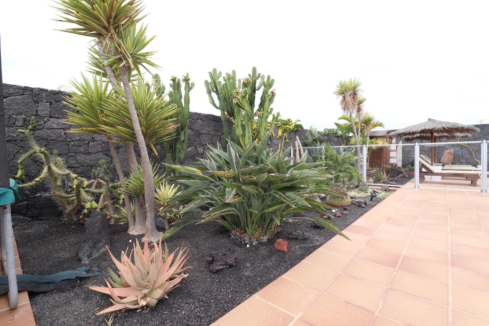 4 slaapkamer Villa te koop in Playa Blanca met zwembad - € 595.000 (Ref: 8950585)