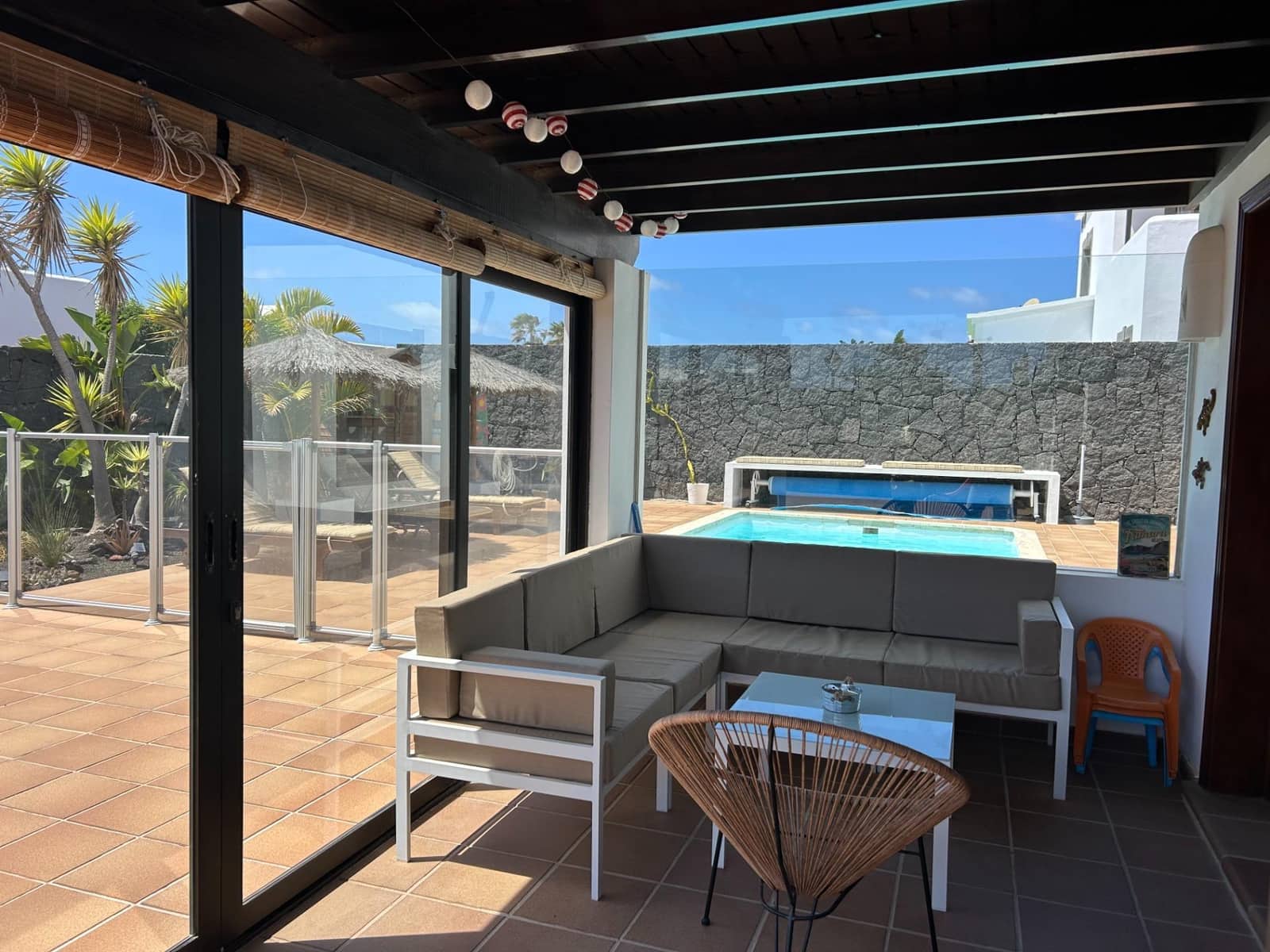4 slaapkamer Villa te koop in Playa Blanca met zwembad - € 595.000 (Ref: 8950585)