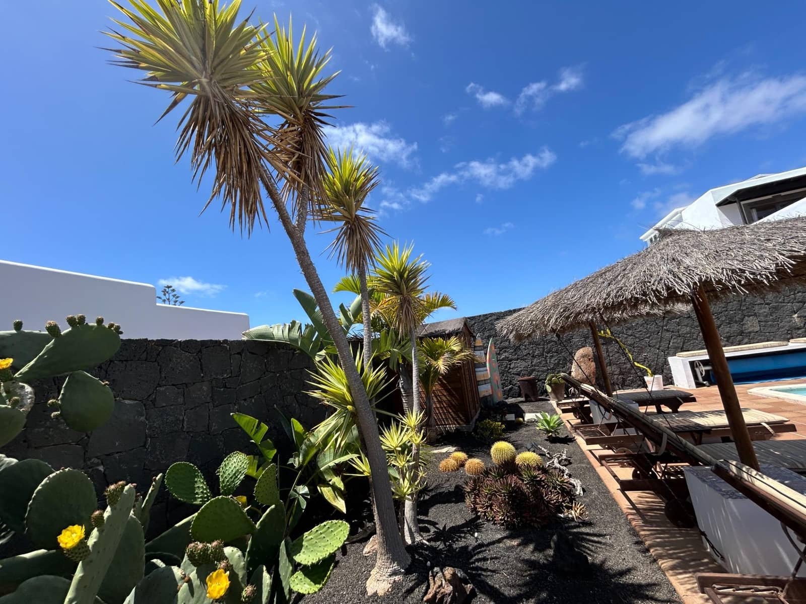 4 slaapkamer Villa te koop in Playa Blanca met zwembad - € 595.000 (Ref: 8950585)