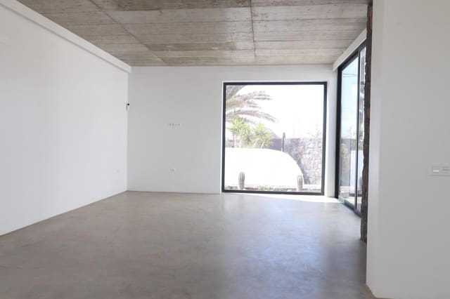 3 bedroom Villa for sale in Mozaga, Teguise with pool - € 600,000 (Ref: 8957048)