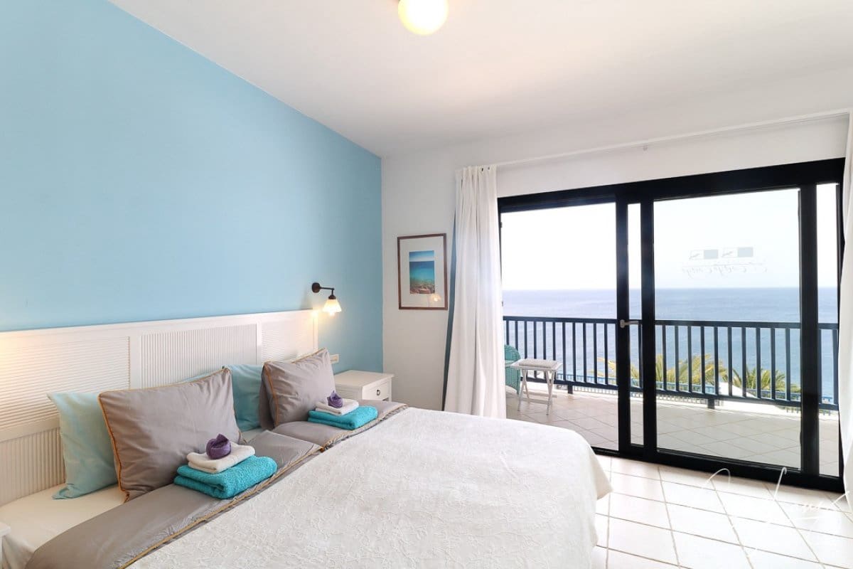 3 sypialnia Apartament na sprzedaż w Puerto Calero z basenem garażem - 799 000 € (Ref: 9134406)