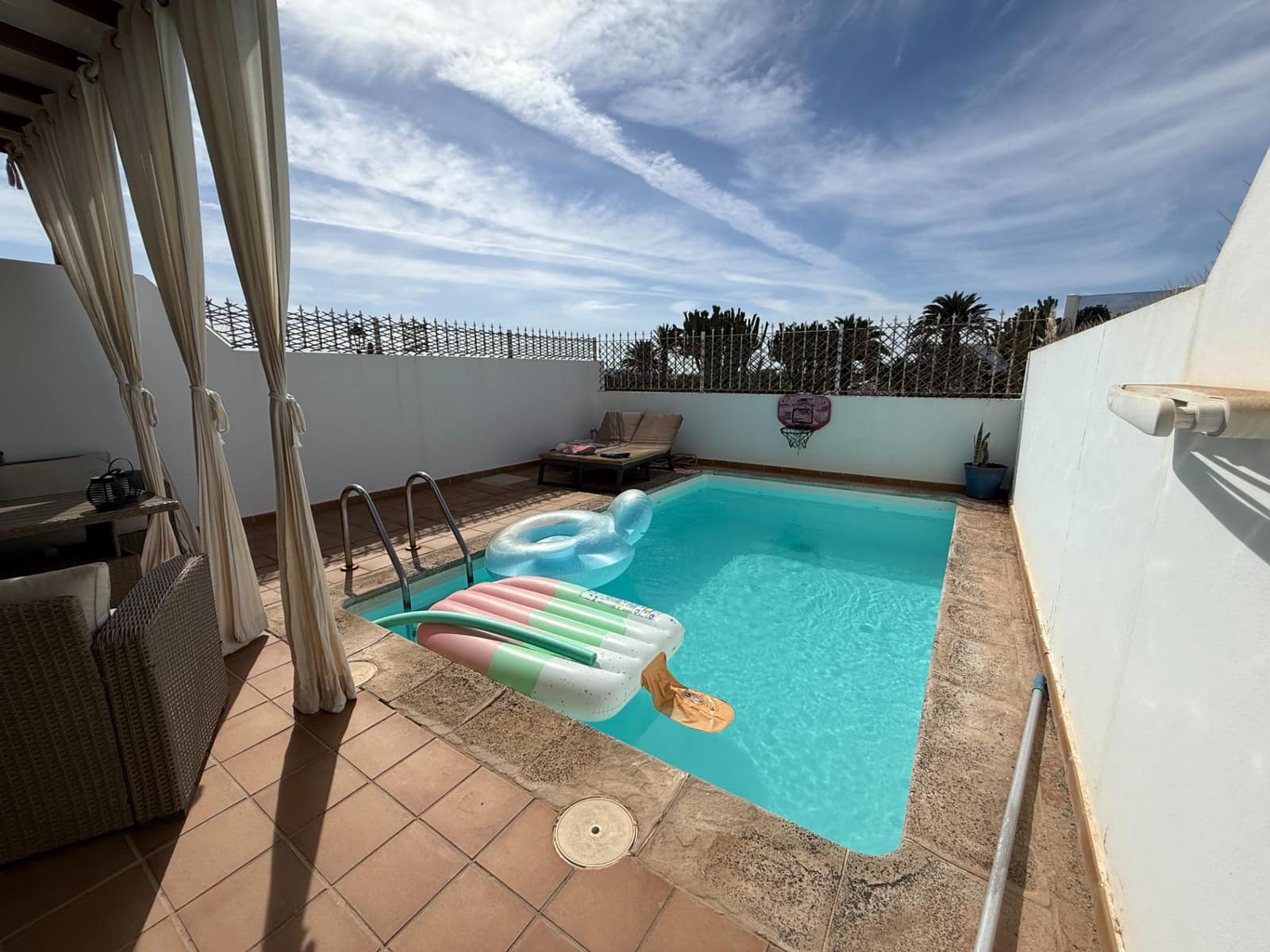3 sovrum Lägenhet till salu i Costa Teguise med pool - 466 000 € (Ref: 9349520)