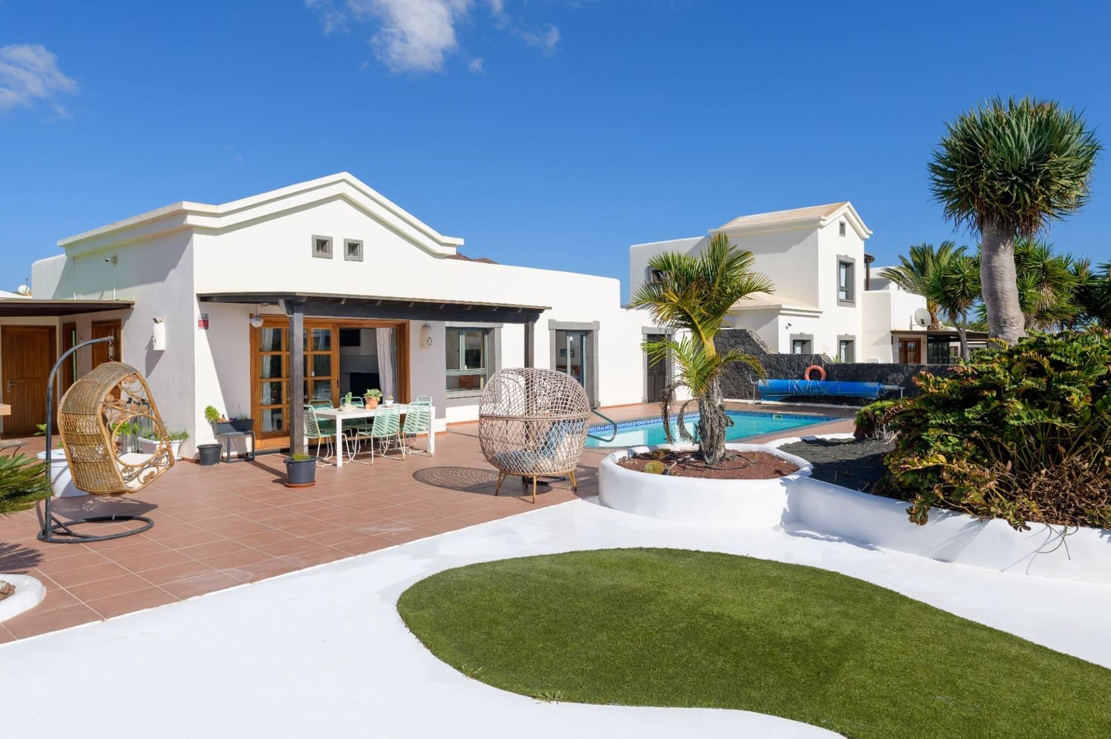 2 sovrum Bungalow till salu i Playa Blanca med pool - 560 000 € (Ref: 9450653)