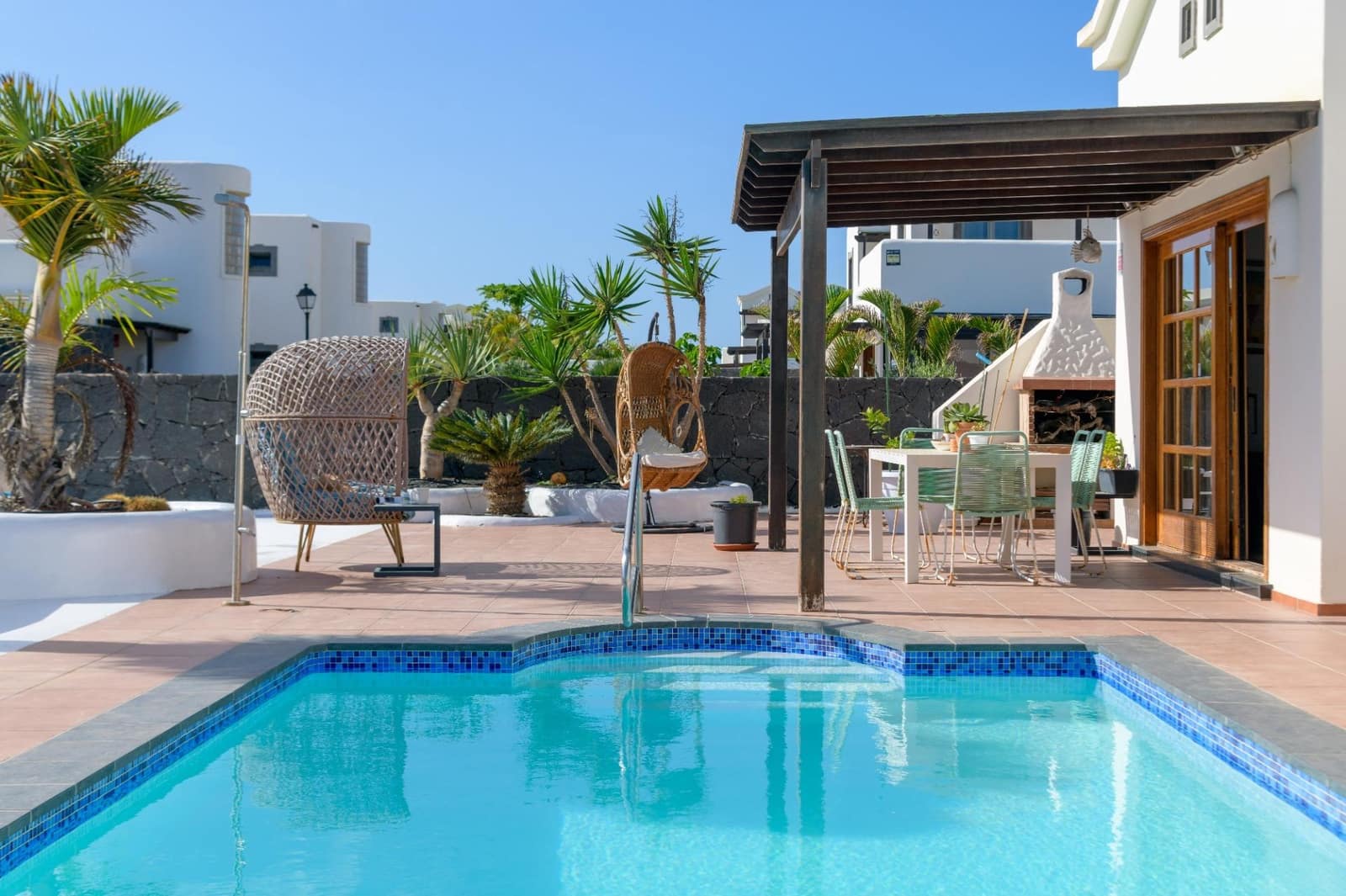 2 sovrum Bungalow till salu i Playa Blanca med pool - 560 000 € (Ref: 9450653)