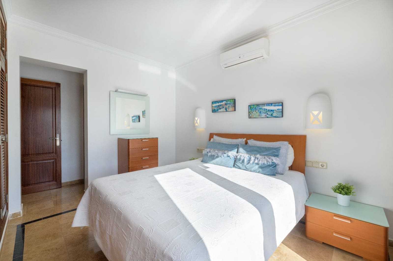 2 bedroom Bungalow for sale in Playa Blanca with pool - € 560,000 (Ref: 9450653)