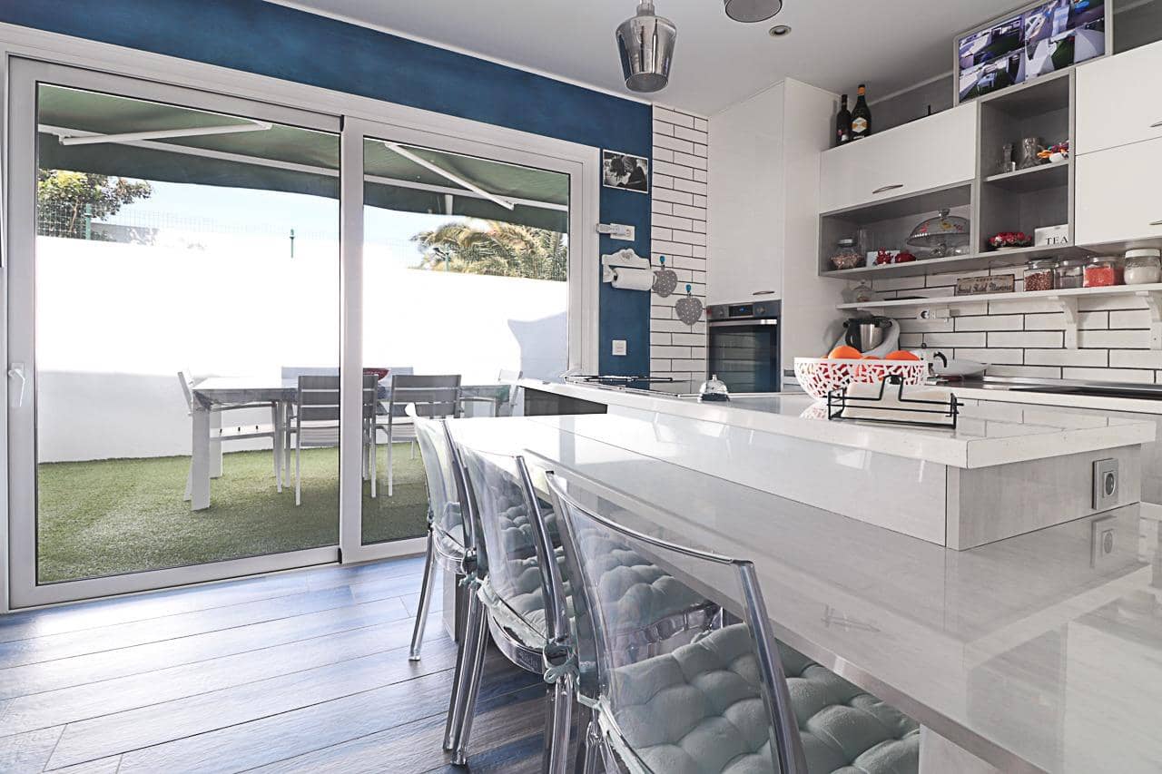 4 bedroom Apartment for sale in Playa Honda - € 522,000 (Ref: 9465639)