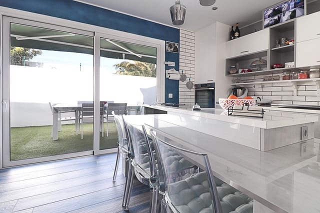 4 bedroom Apartment for sale in Playa Honda, San Bartolomé - € 522,000 (Ref: 9465639)