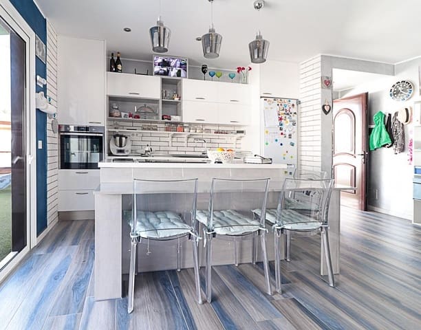 4 soveværelse Lejlighed til salg i Playa Honda, San Bartolomé - € 469.000 (Ref: 9465639)