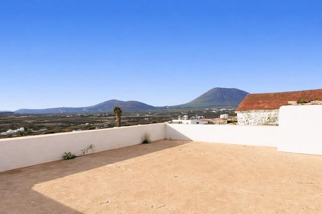 2 slaapkamer Villa te koop in San Bartolomé - € 465.000 (Ref: 9465640)
