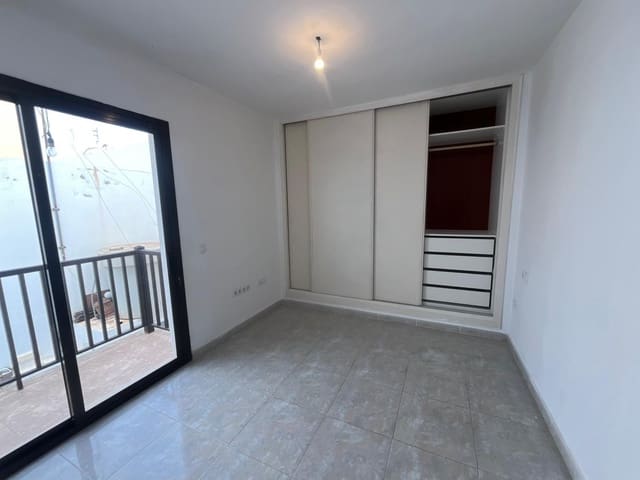 2 slaapkamer Flat te koop in Arrecife - € 190.000 (Ref: 9472953)