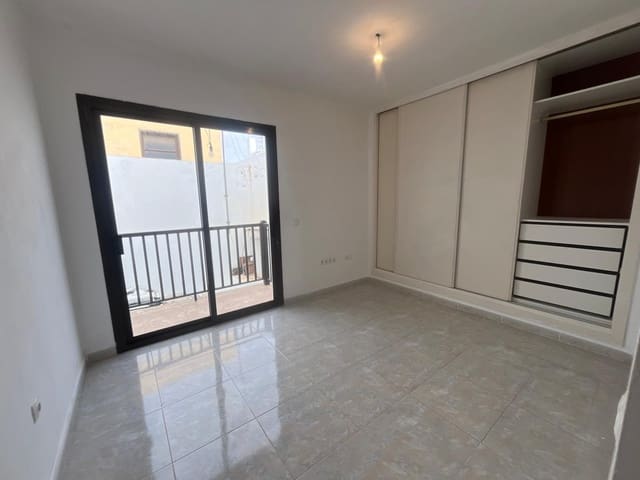 2 slaapkamer Flat te koop in Arrecife - € 190.000 (Ref: 9472953)
