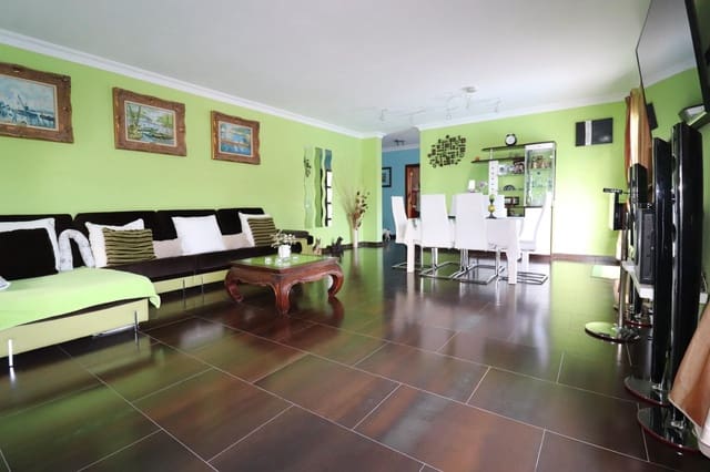 3 bedroom Villa for sale in Yaiza with pool - € 650,000 (Ref: 9485281)