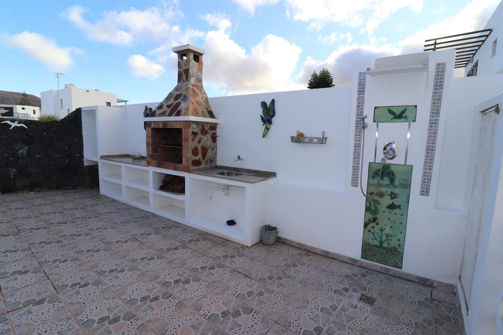 3 bedroom Villa for sale in Yaiza with pool - € 650,000 (Ref: 9485281)