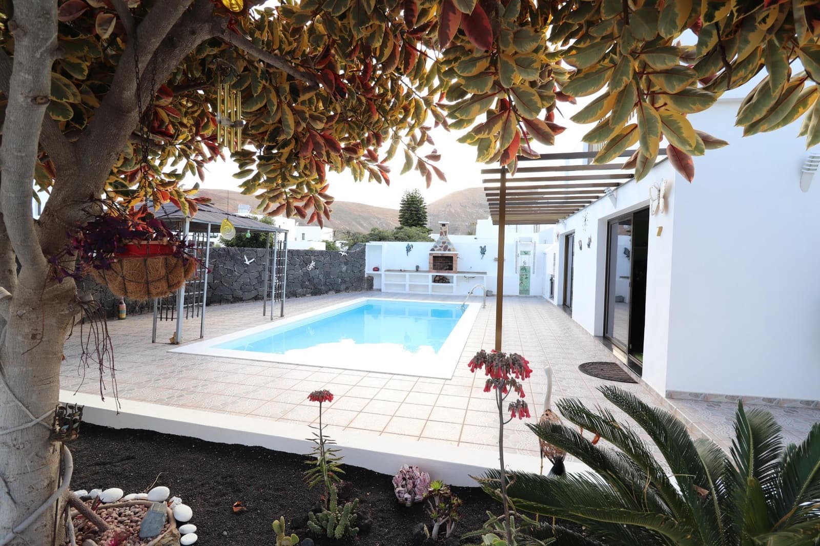 3 chambre Villa/Maison à vendre à Yaiza avec piscine - 650 000 € (Ref: 9485281)