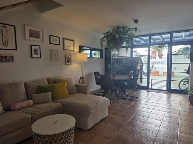 3 bedroom Apartment for sale in Puerto Calero, Yaiza with pool - € 465,000 (Ref: 9530507)