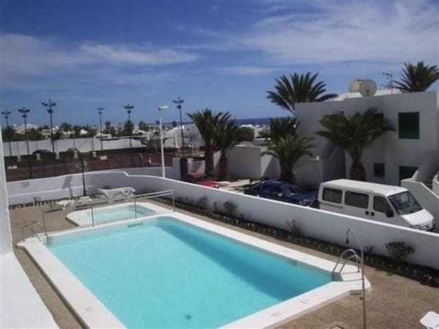 1 soveværelse Lejlighed til salg i Puerto del Carmen, Tías med swimmingpool - € 179.900 (Ref: 9555820)