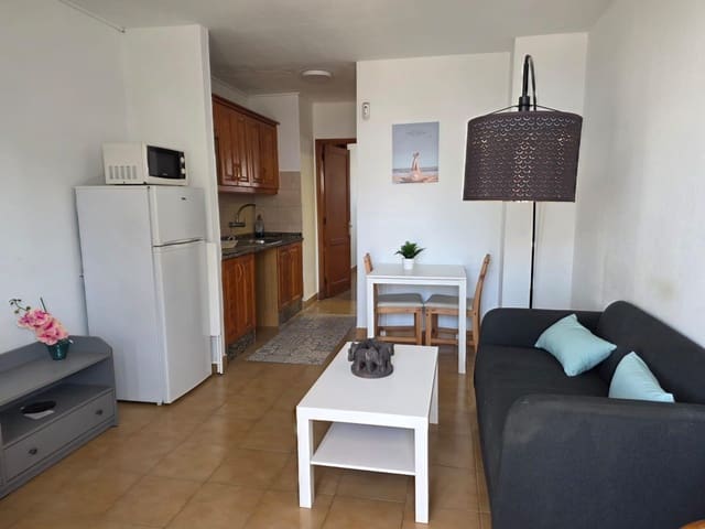 1 slaapkamer Appartement te koop in Puerto del Carmen, Tías met zwembad - € 179.900 (Ref: 9555820)