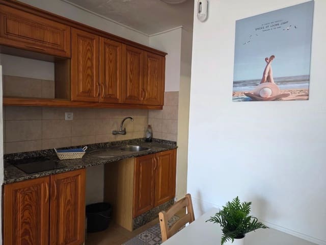 1 slaapkamer Appartement te koop in Puerto del Carmen, Tías met zwembad - € 179.900 (Ref: 9555820)