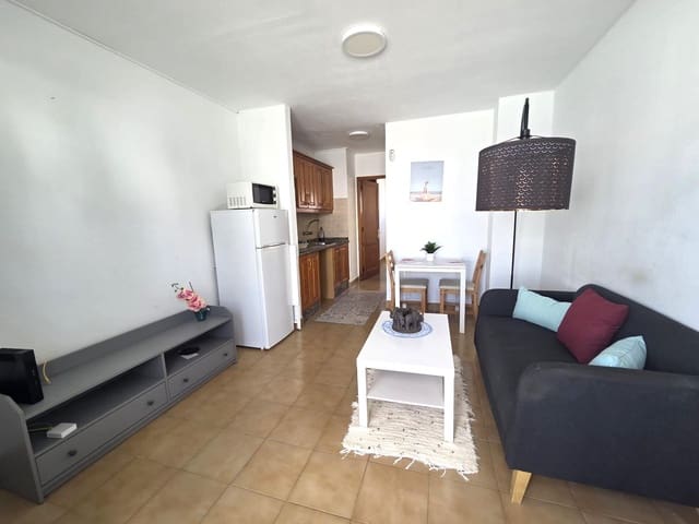 1 sypialnia Apartament na sprzedaż w Puerto del Carmen, Tías z basenem - 179 900 € (Ref: 9555820)