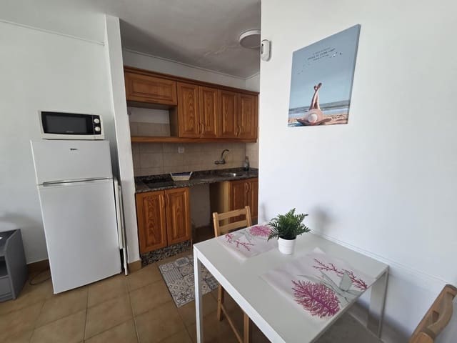 1 sypialnia Apartament na sprzedaż w Puerto del Carmen, Tías z basenem - 179 900 € (Ref: 9555820)