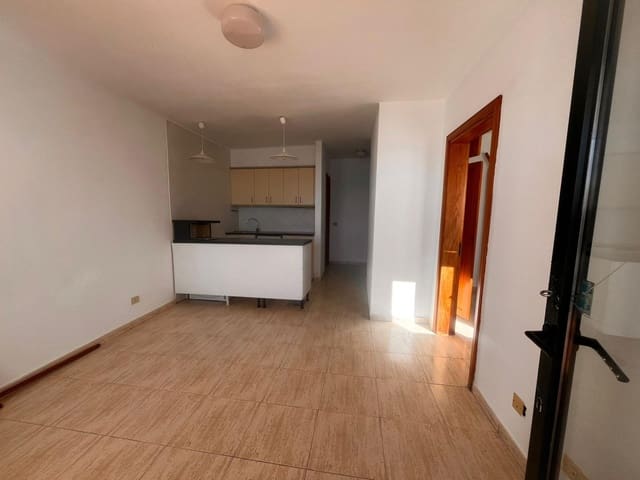 2 makuuhuone Huoneisto myytävänä paikassa Puerto del Carmen, Tías mukana uima-altaan - 258 500 € (Ref: 9582923)