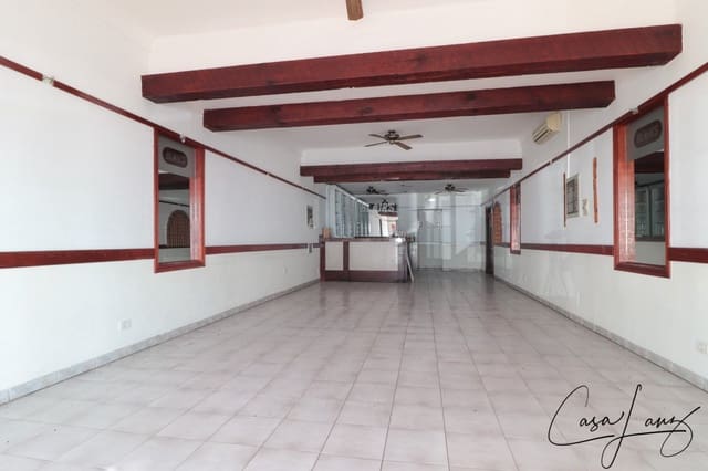 Commerciale in vendita in Puerto del Carmen, Tías - 298.000 € (Rif: 9586479)