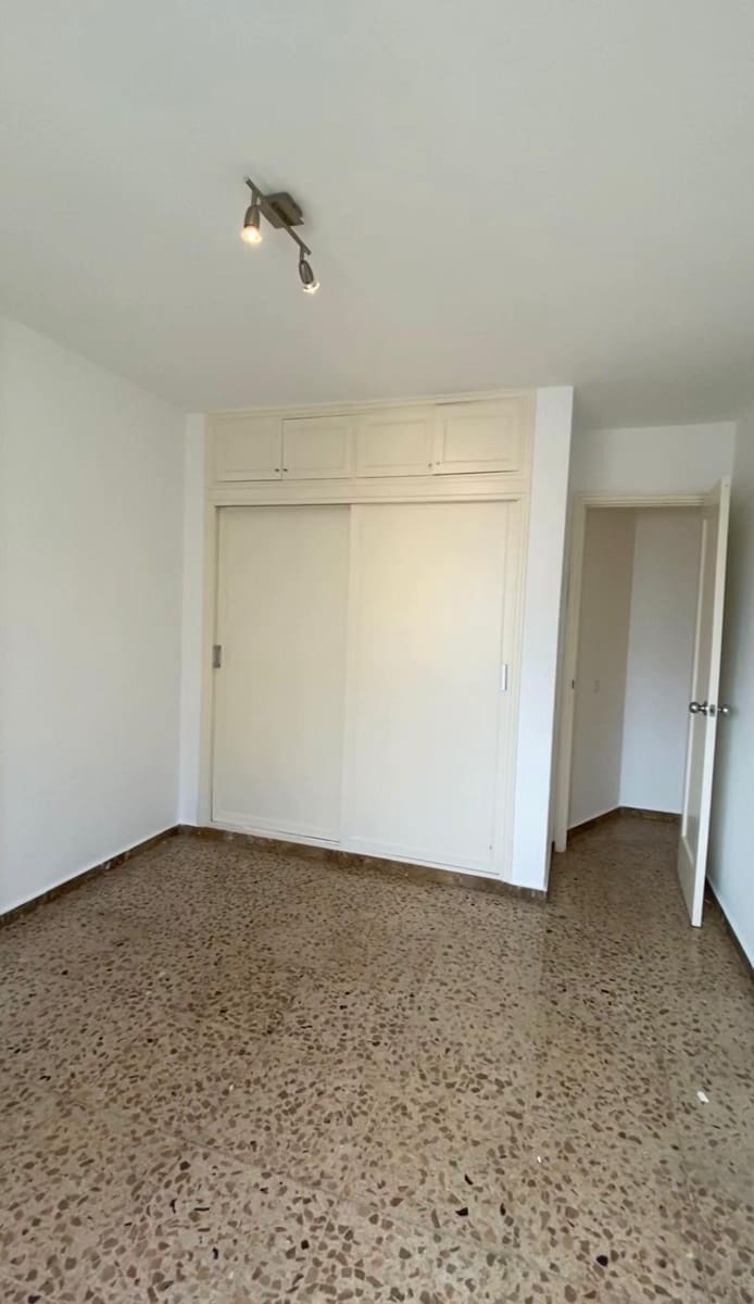 3 bedroom Flat for sale in Arrecife - € 232,000 (Ref: 9634231)