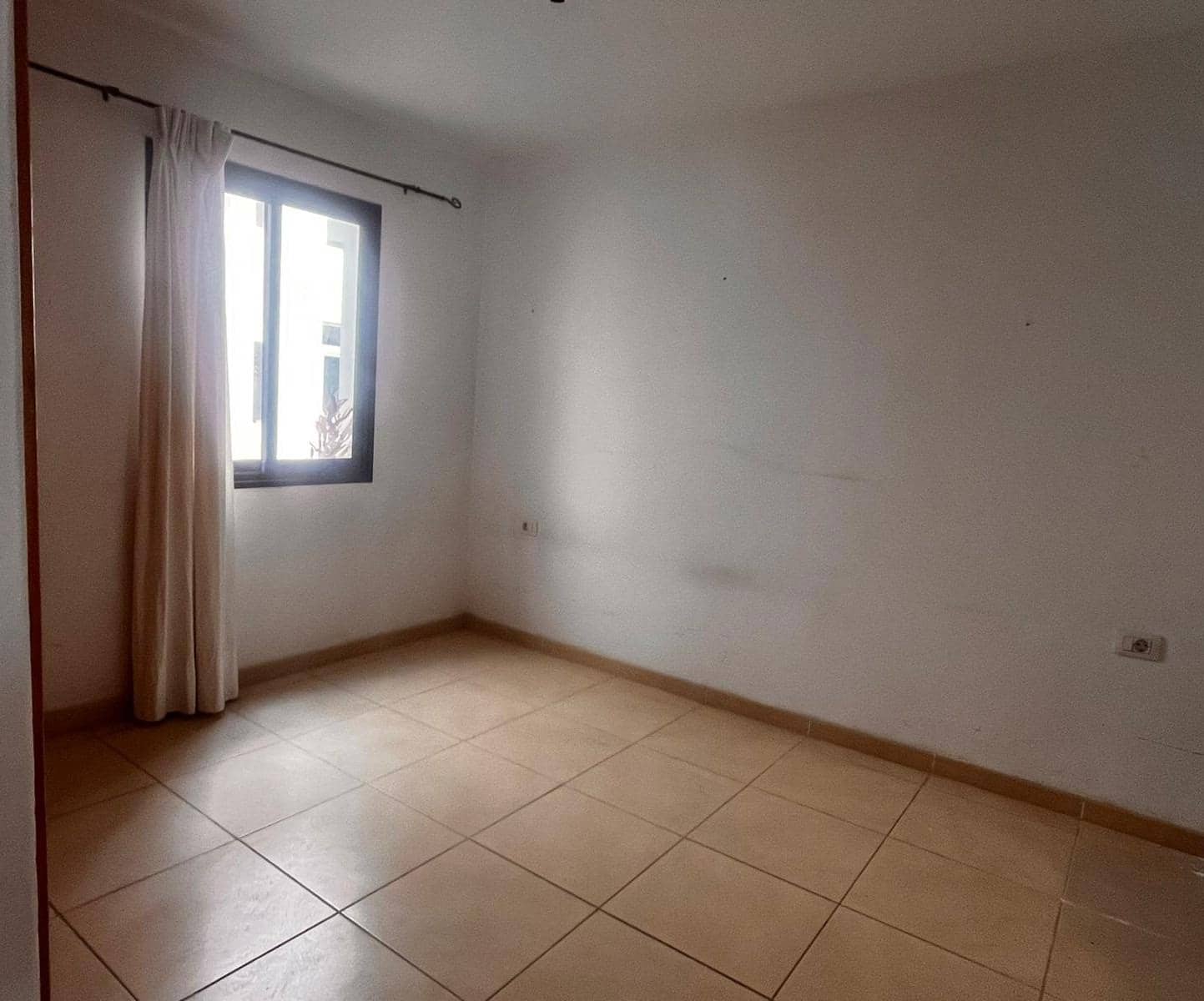 2 sypialnia Mieszkanie na sprzedaż w Arrecife - 225 000 € (Ref: 9651936)