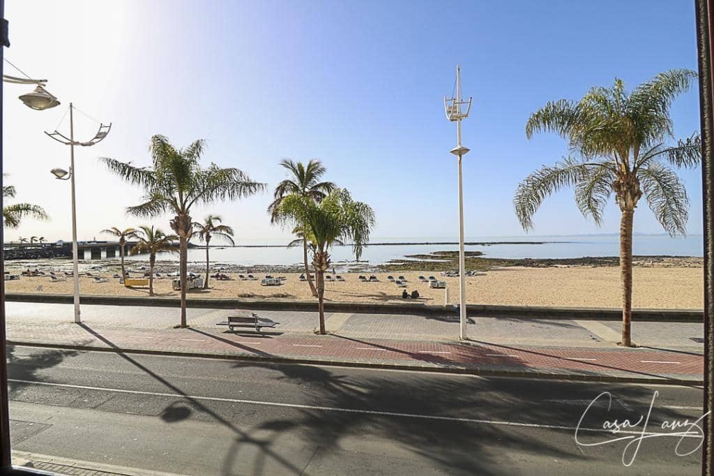 2 bedroom Flat for sale in Arrecife - € 225,000 (Ref: 9651936)