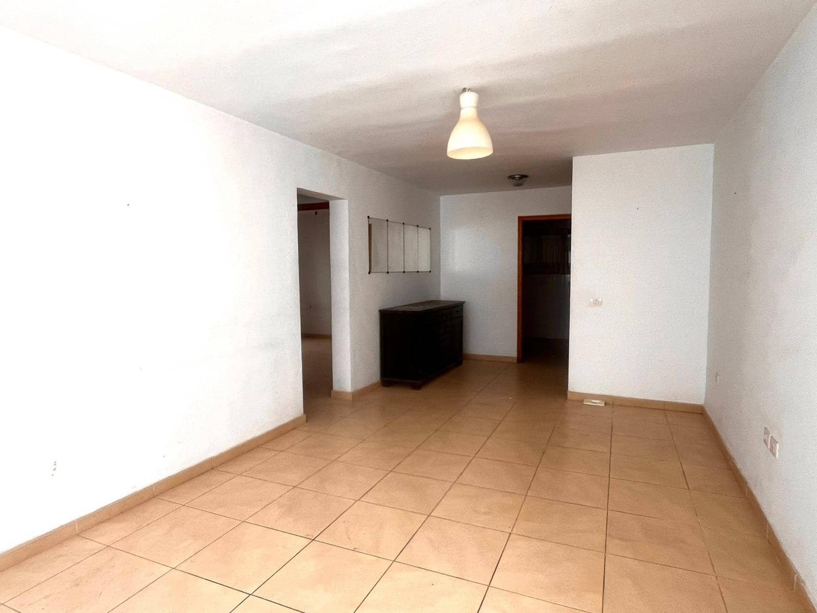 2 bedroom Flat for sale in Arrecife - € 225,000 (Ref: 9651936)