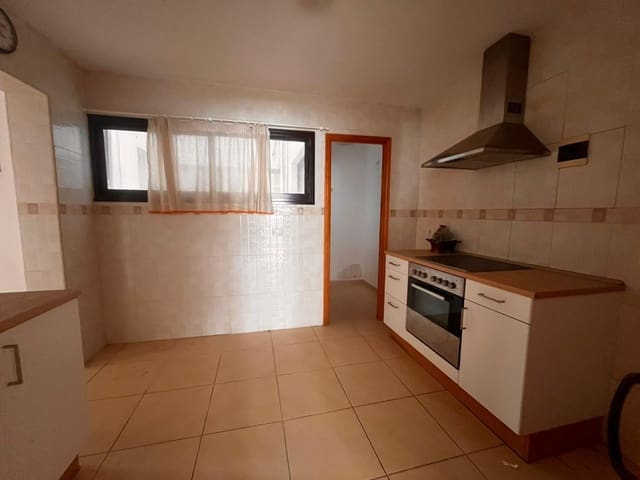 2 chambre Appartement à vendre à Arrecife - 225 000 € (Ref: 9651936)