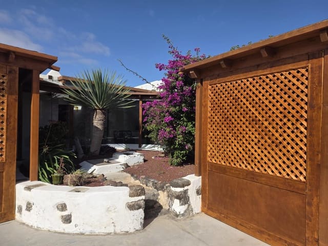 4 Zimmer Finca/Landgut zu verkaufen in Yaiza mit Garage - 565.000 € (Ref: 9695311)