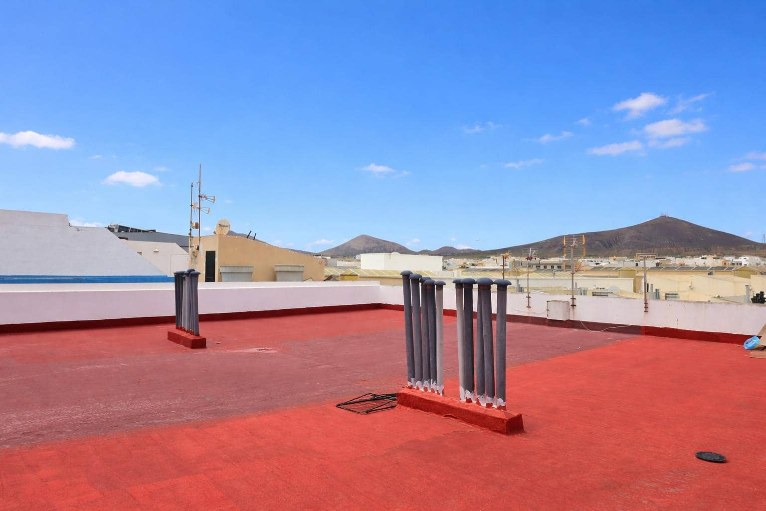 2 bedroom Flat for sale in Arrecife - € 173,000 (Ref: 9701605)