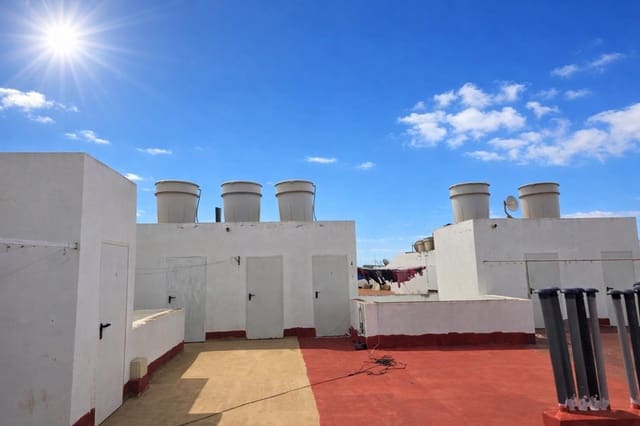 2 soveværelse Lejlighed til salg i Arrecife - € 173.000 (Ref: 9701605)