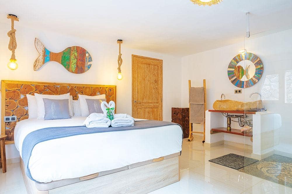 6 bedroom Villa for sale in Haria - € 1,800,000 (Ref: 9721679)